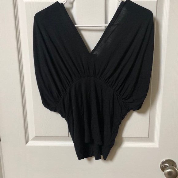 Black American Rag top v neck size S - Picture 3 of 3